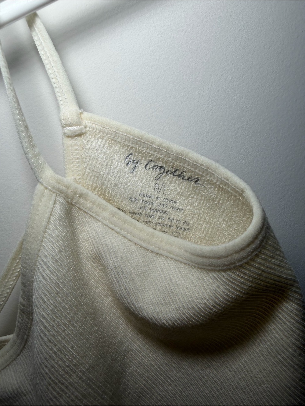 By Together Seamless Ribbed Cream Cropped Strap Top M/L - Picture 4 of 6